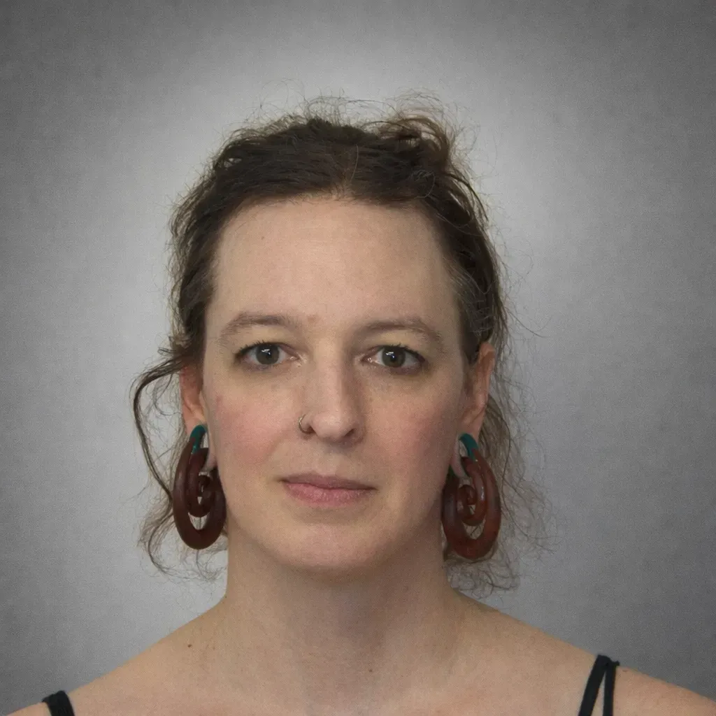 Aubrie feminzación facial antes