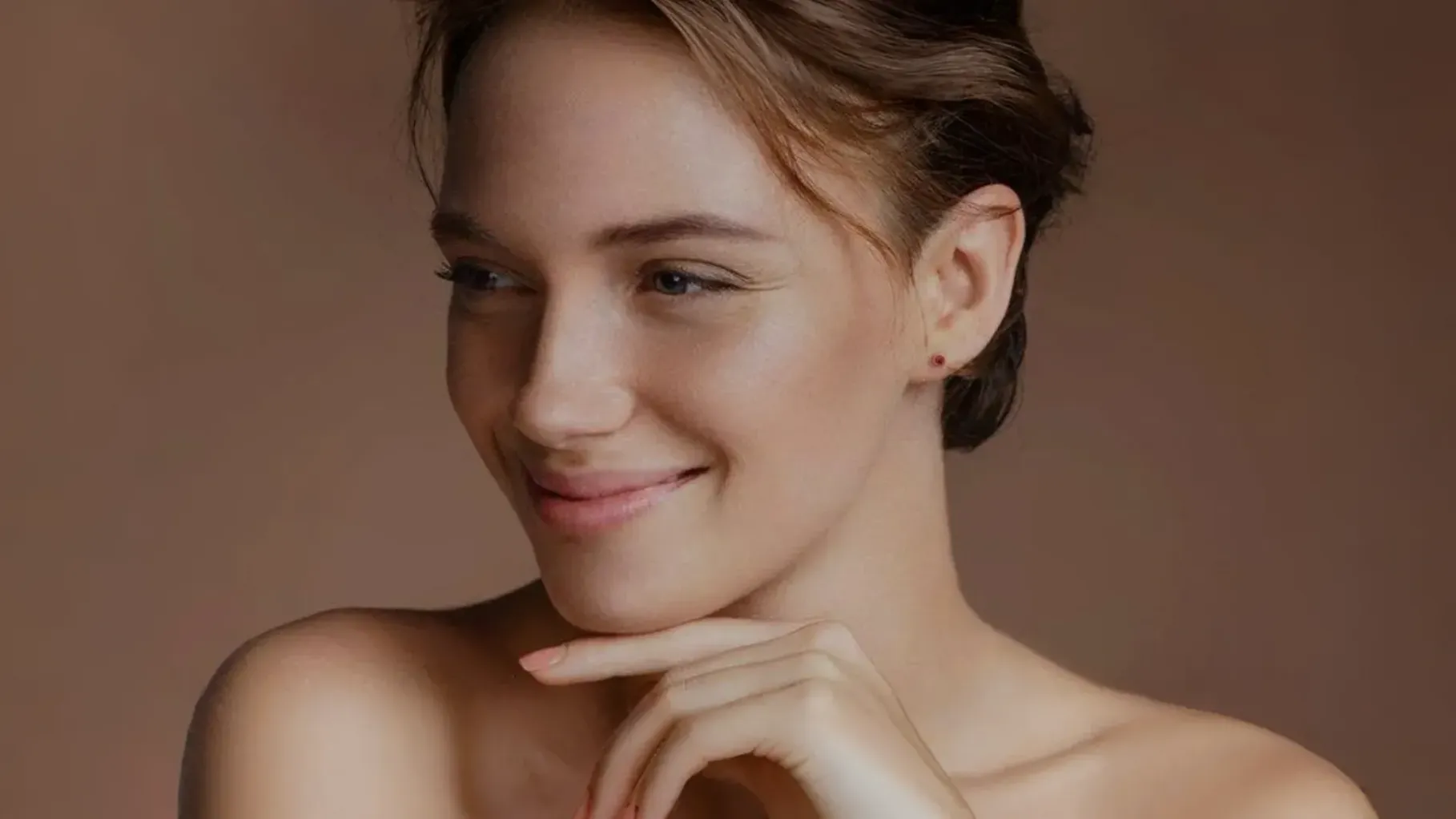 Double Chin and Jowls in Barcelona: Treatments, Prices, and When to Operate