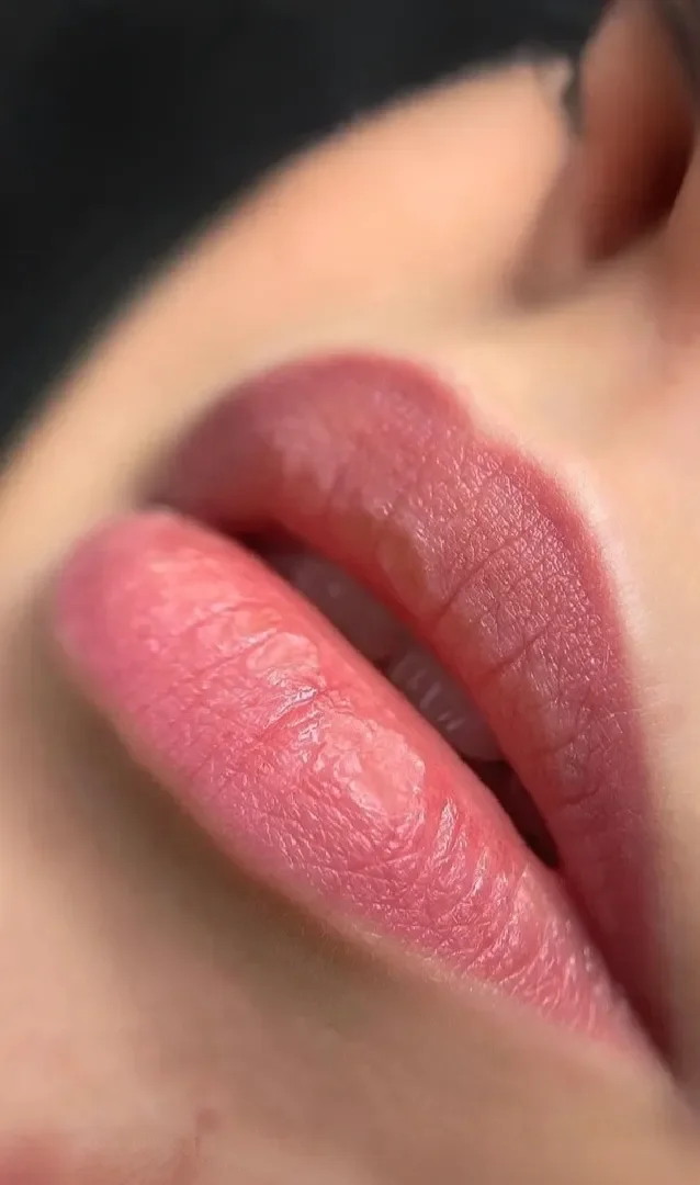 ¿Qué es la micropigmentación de labios?