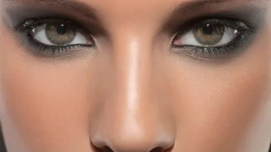 Feminización facial de tejidos blandos